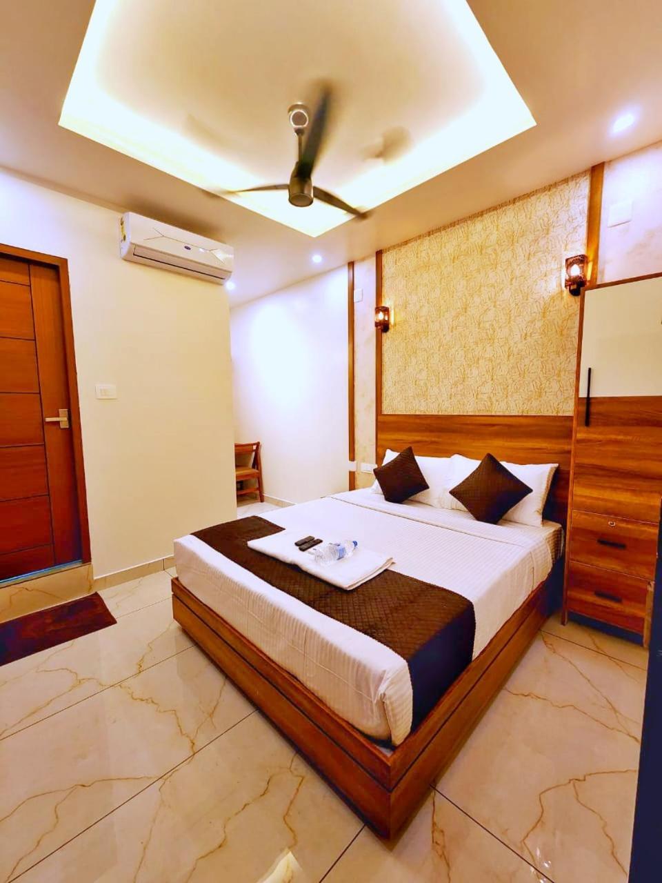 Hotel Apsara Residency Perintalmanna Esterno foto